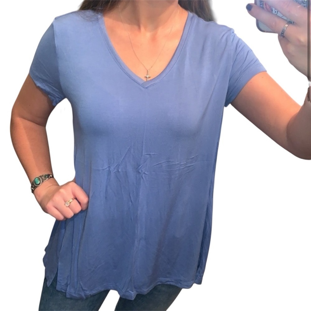 H By Halston Essentials Light Blue V-Neck Short Sleeve T-Shirt Sz S
